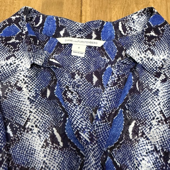 Diane Von Furstenberg Lorelei top women's 4 blue snake nature boho colorful blue - Picture 2 of 13
